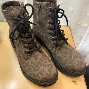 Women’s size 7.5 Blowfish camouflage combat boots, worn twice.